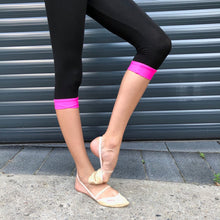 Load image into Gallery viewer, Short Leggings Black/Neon Pink